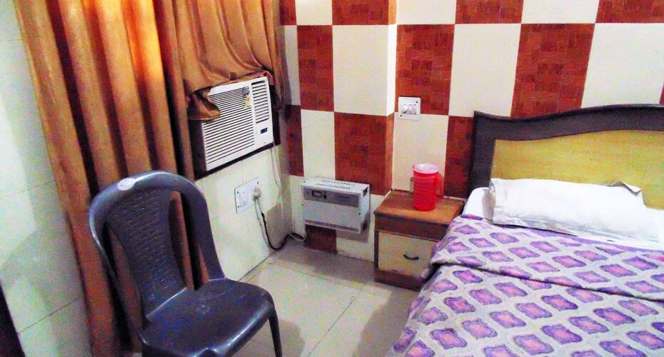 New Sanjay Guest House, Katra 3